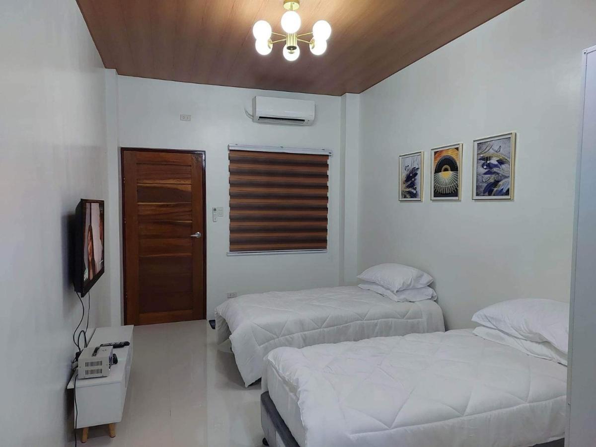 Flb Apartelle Los Banos Los Banos  Exterior photo