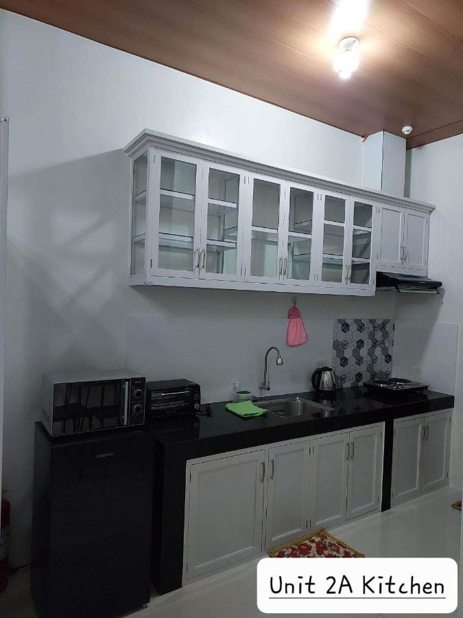 Flb Apartelle Los Banos Los Banos  Exterior photo